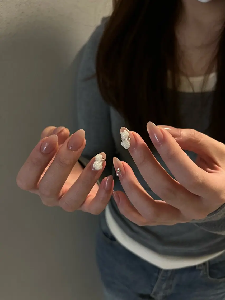 ネイル オフィスネイル ピンク ピンクベージュ ストーンネイル luster shihoのネイルデザイン
