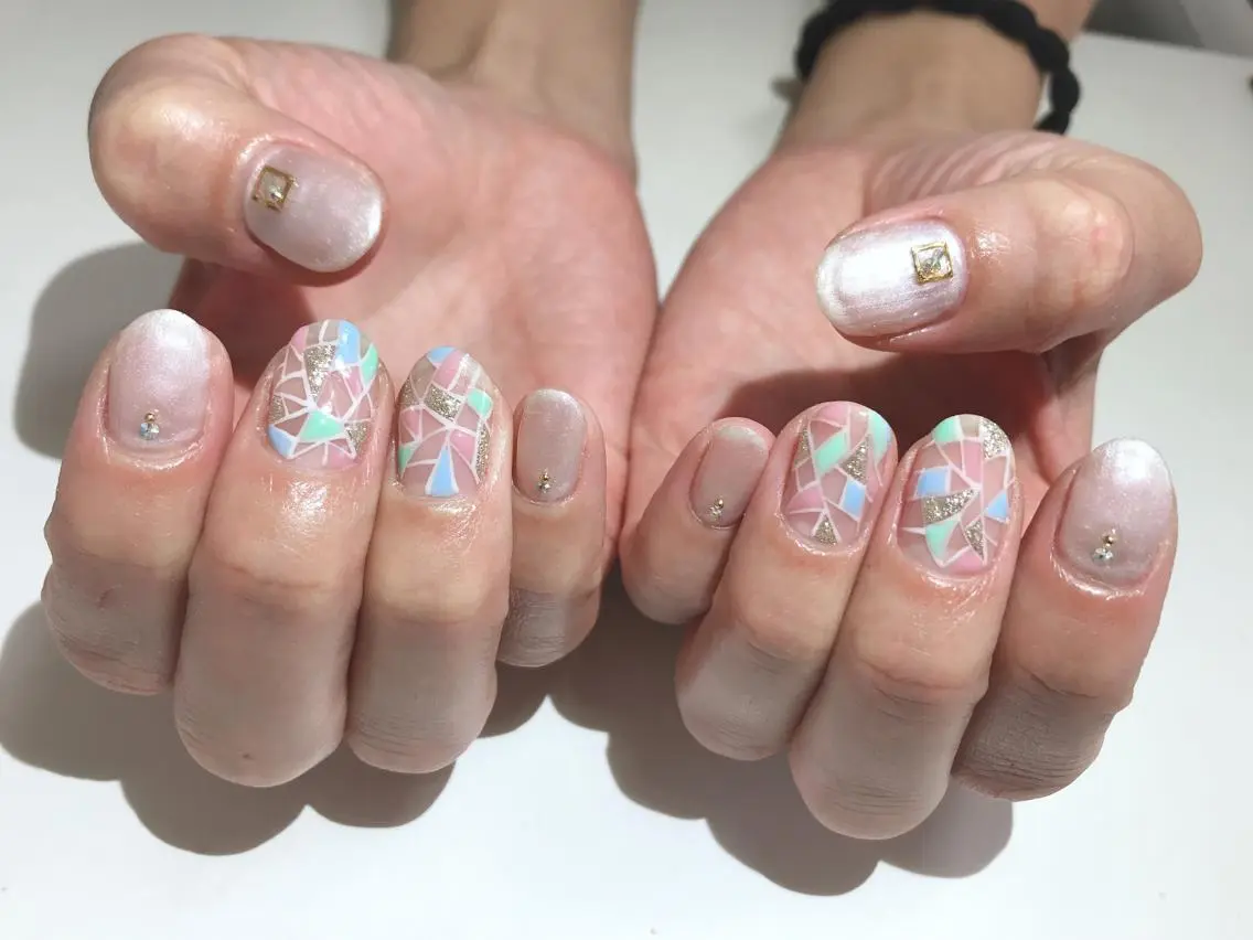 ネイル ホワイト Flam Nailのネイルデザイン