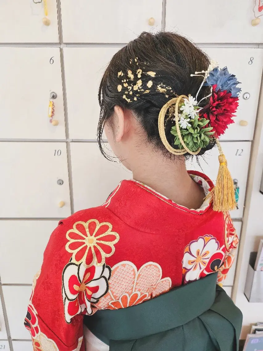 ミディアム ヘアアレンジ 卒業式のヘアスタイル ヘアセット 岡田 奈々のヘアスタイル