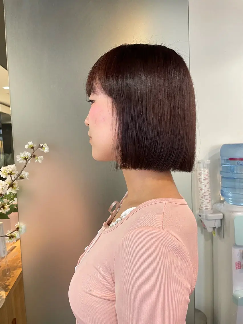 ショート カラー ヘアカラー トリートメント ハイトーン/レイヤー 似合わせ・ユキノのヘアスタイル