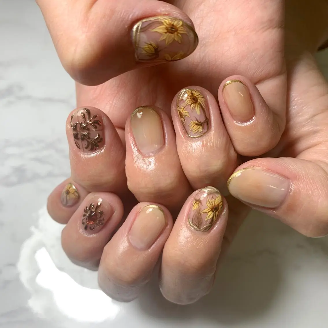 ネイル ハンドネイル FIORITURA aiのネイルデザイン