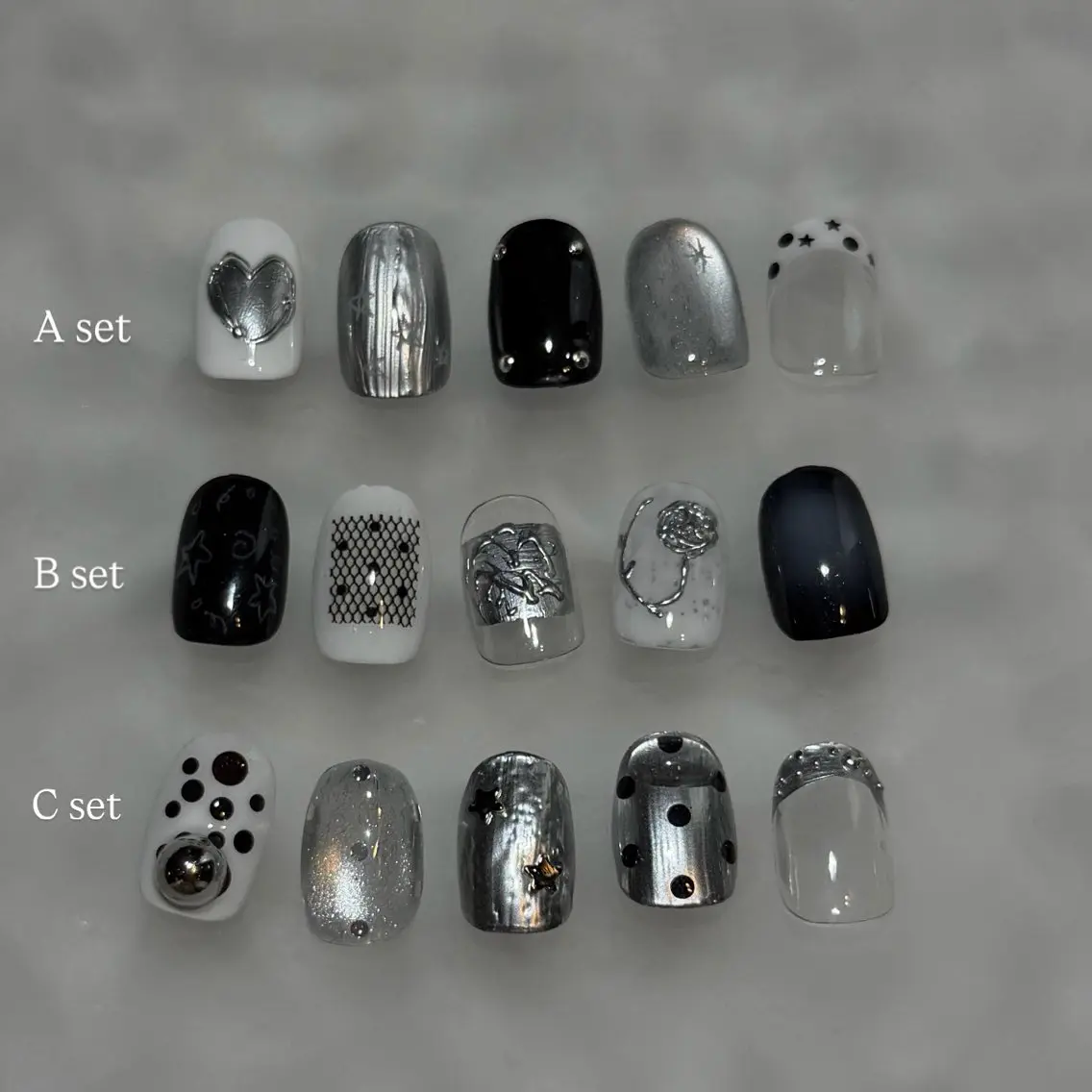 ネイル 韓国ネイル マグネットネイル nail｡𖦹° KARINのネイルデザイン