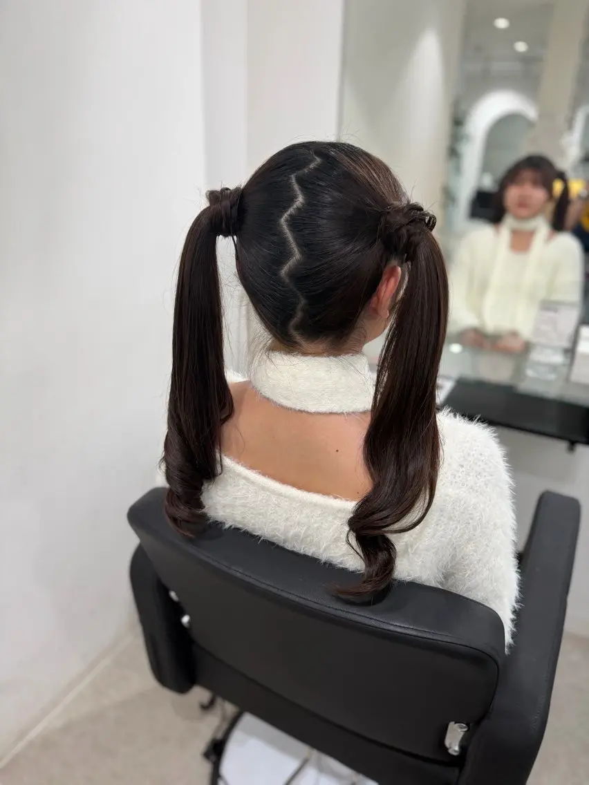 ロング ヘアアレンジ ヘアセット Yuzu️🫧/艶髪 カラー/韓国ヘアのヘアスタイル