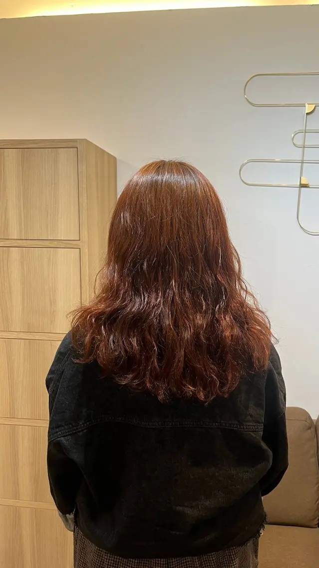ロング 黒滝 真歩のヘアスタイル