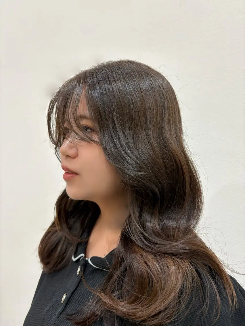 ロング カラー ヘアカラー 林 杏夏のヘアスタイル