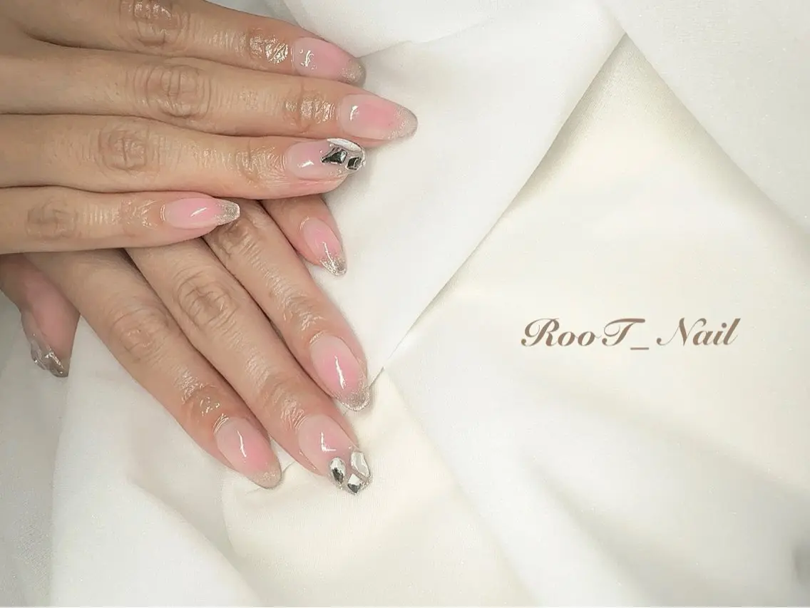 ネイル チークネイル ハンドネイル RooT Nailのネイルデザイン