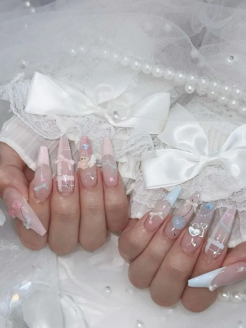 ネイル グラデーション ラメ(グリッター) マグネットネイル ミラーネイル ニュアンスネイル ハンドネイル Lumi de nailsのネイルデザイン