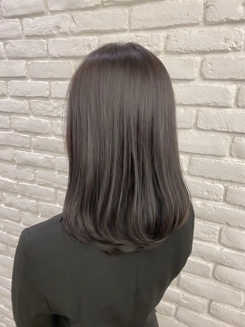 カラー アッシュ アッシュブラウン ブラウンカラー カット ヘアカラー トリートメント 透明感カラー🌿 グレージュ🐺陽介のヘアスタイル