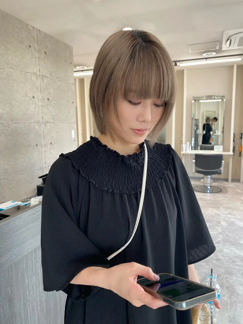 ショート カラー ショートボブ アディクシーカラー ブリーチ ケアブリーチ ダブルカラー shota/ブリーチ ハイトーン/レイヤーのヘアスタイル