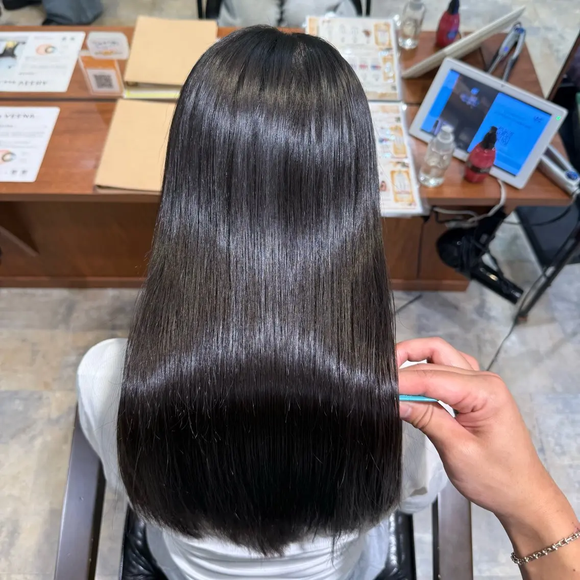 ロング 縮毛矯正 レイヤーカット 縮毛矯正 高杉颯汰のヘアスタイル