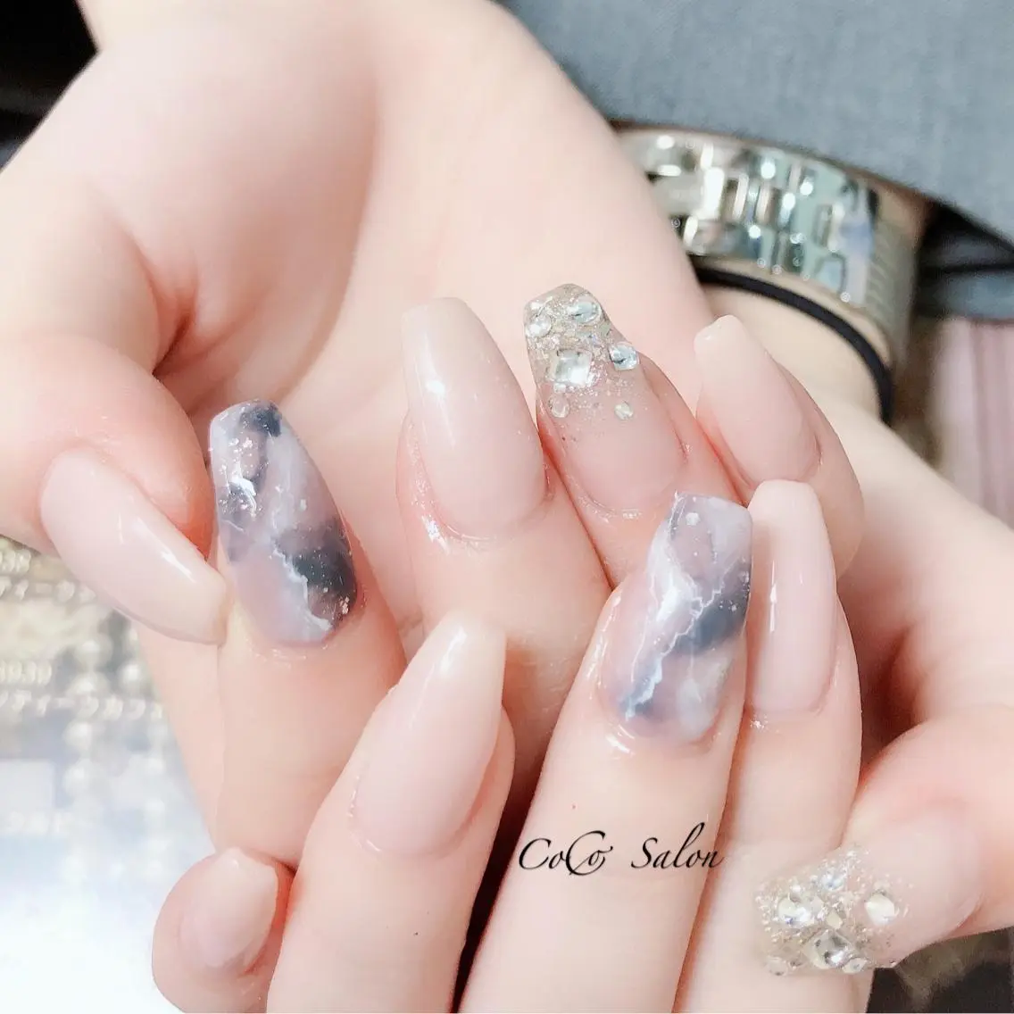 ネイル 大理石ネイル(マーブル) オフィスネイル ワンカラーネイル ピンク ハンドネイル CoCoSalon ネイル/まつ毛予約のネイルデザイン