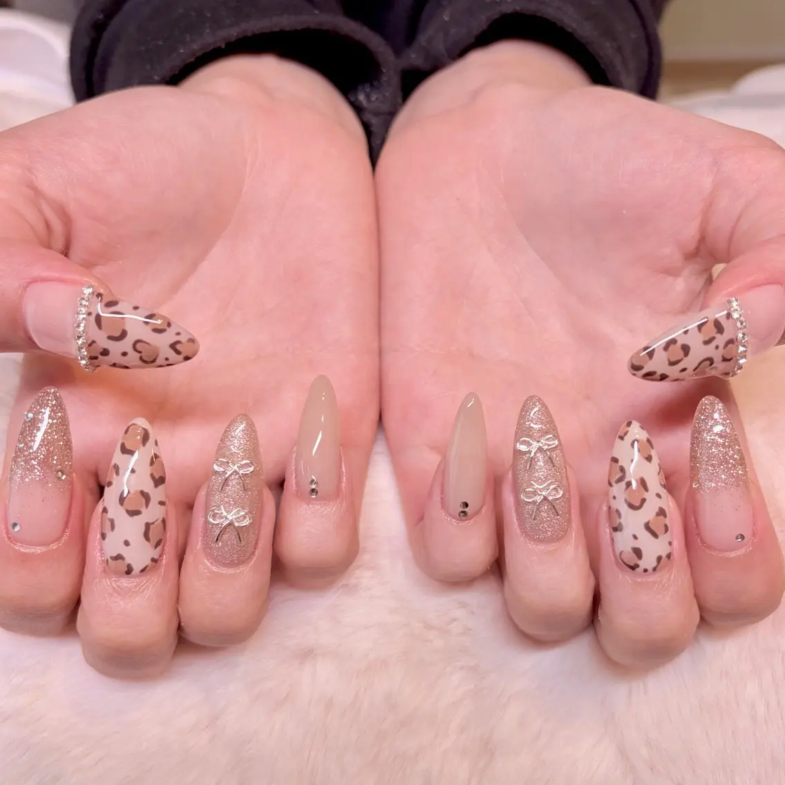 ネイル ガーリー ハンドネイル nail salon e'mu💐のネイルデザイン