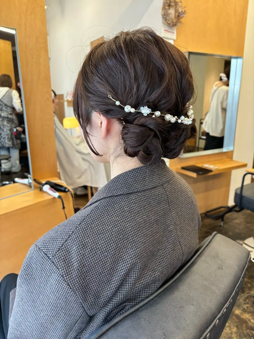 ロング ヘアアレンジ お団子ヘア ヘアセット 美空🐇 レイヤー / 透明感カラー🩰のヘアスタイル