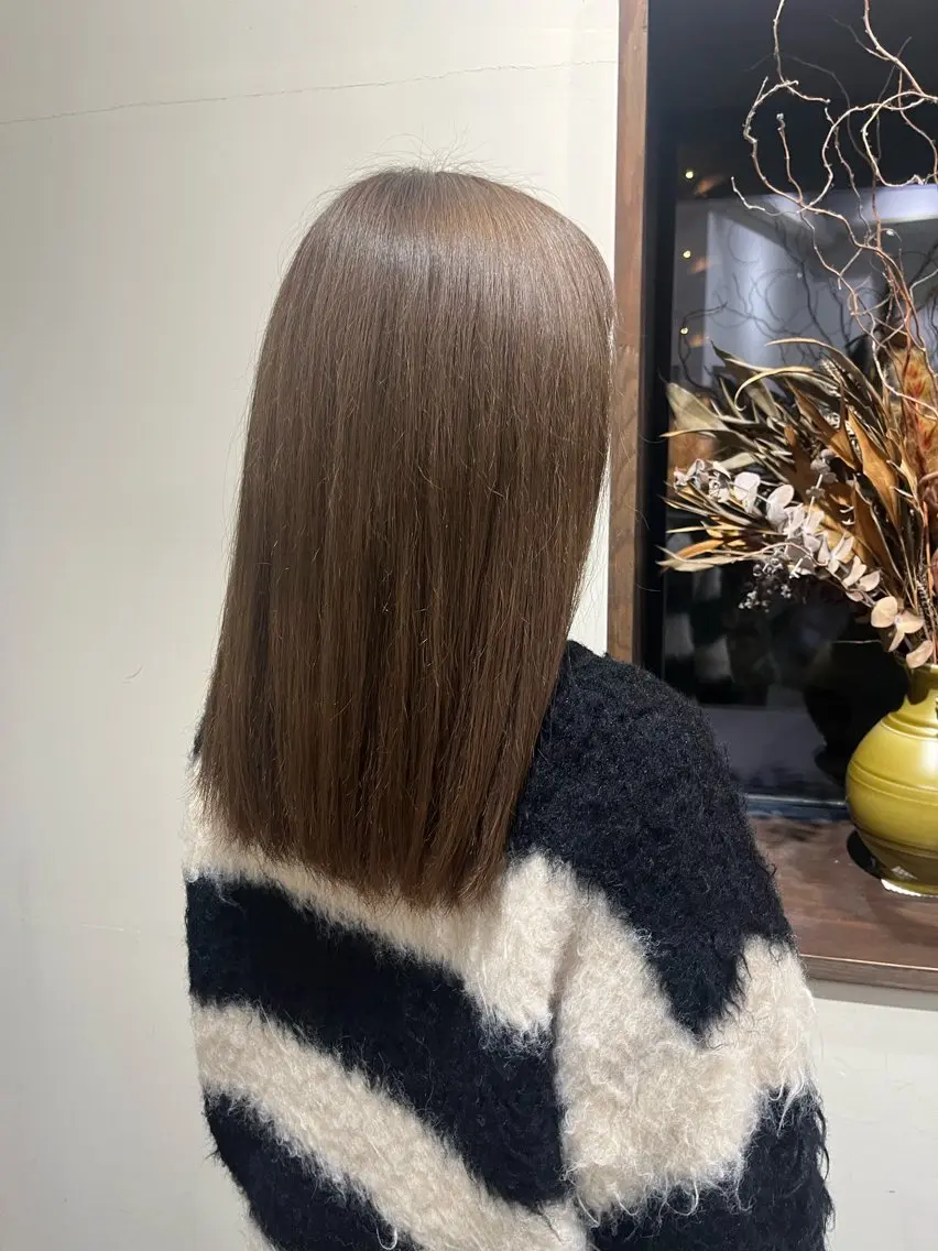 ロング カラー グレージュ ayane ito / HAWNDのヘアスタイル