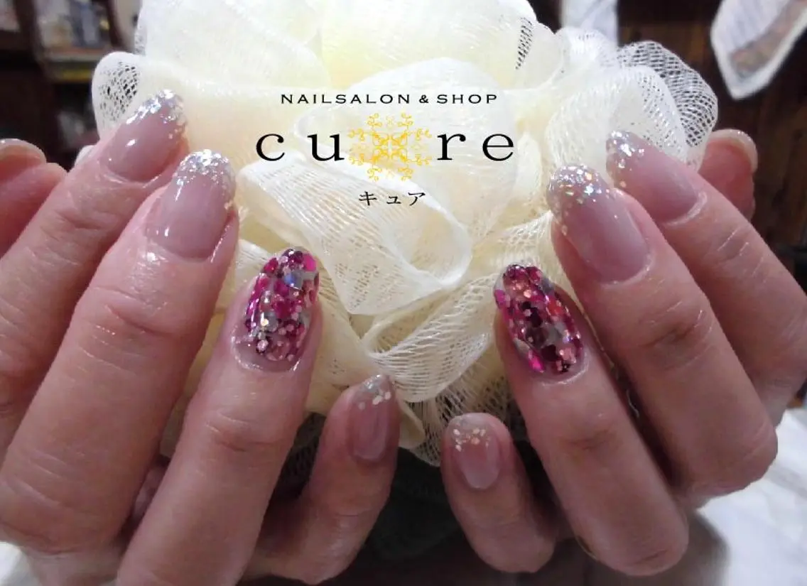 ネイル ジェルネイル ホログラムネイル ワンカラーネイル シンプルネイル ネイルサロン Cureのネイルデザイン