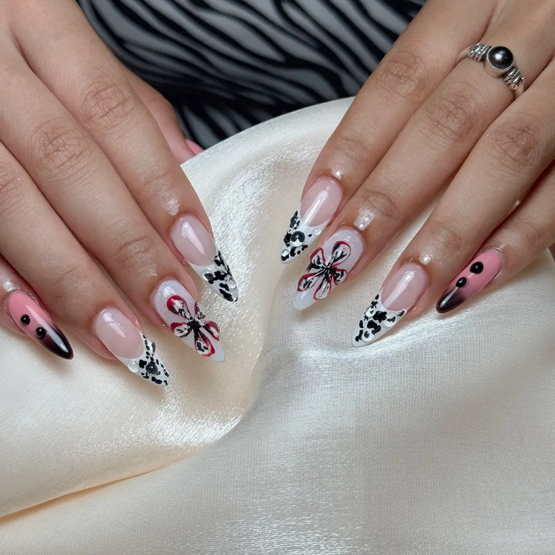 ネイル Maggie Nail🦩のネイルデザイン