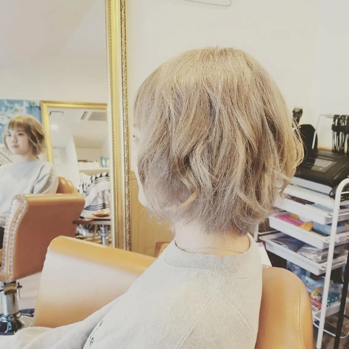 ショート カラー アッシュ グラデーションカラー spa hair ark 富井直美のヘアスタイル