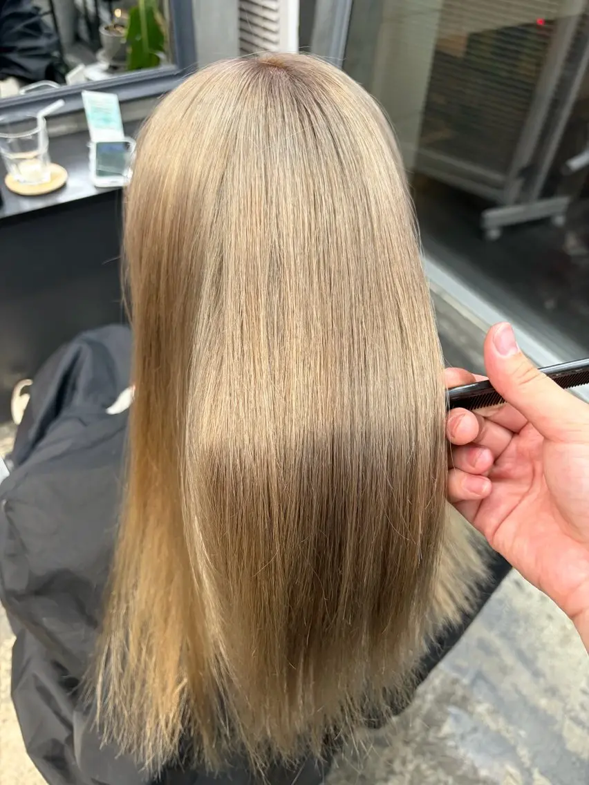 ロング カラー T  O Yのヘアスタイル