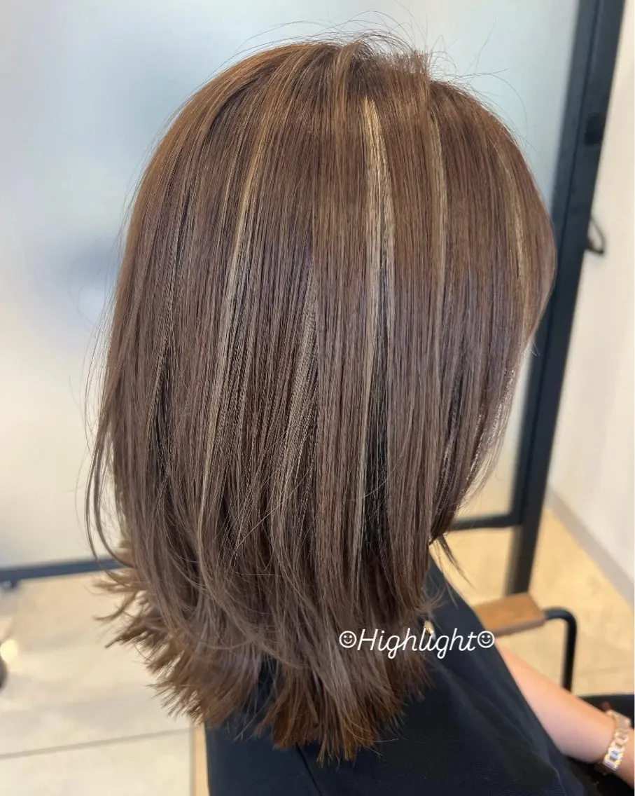 ミディアム カラー ベージュカラー ハイライトカラー ハイライト ヘアカラー トリートメント LiTA 友田未来のヘアスタイル