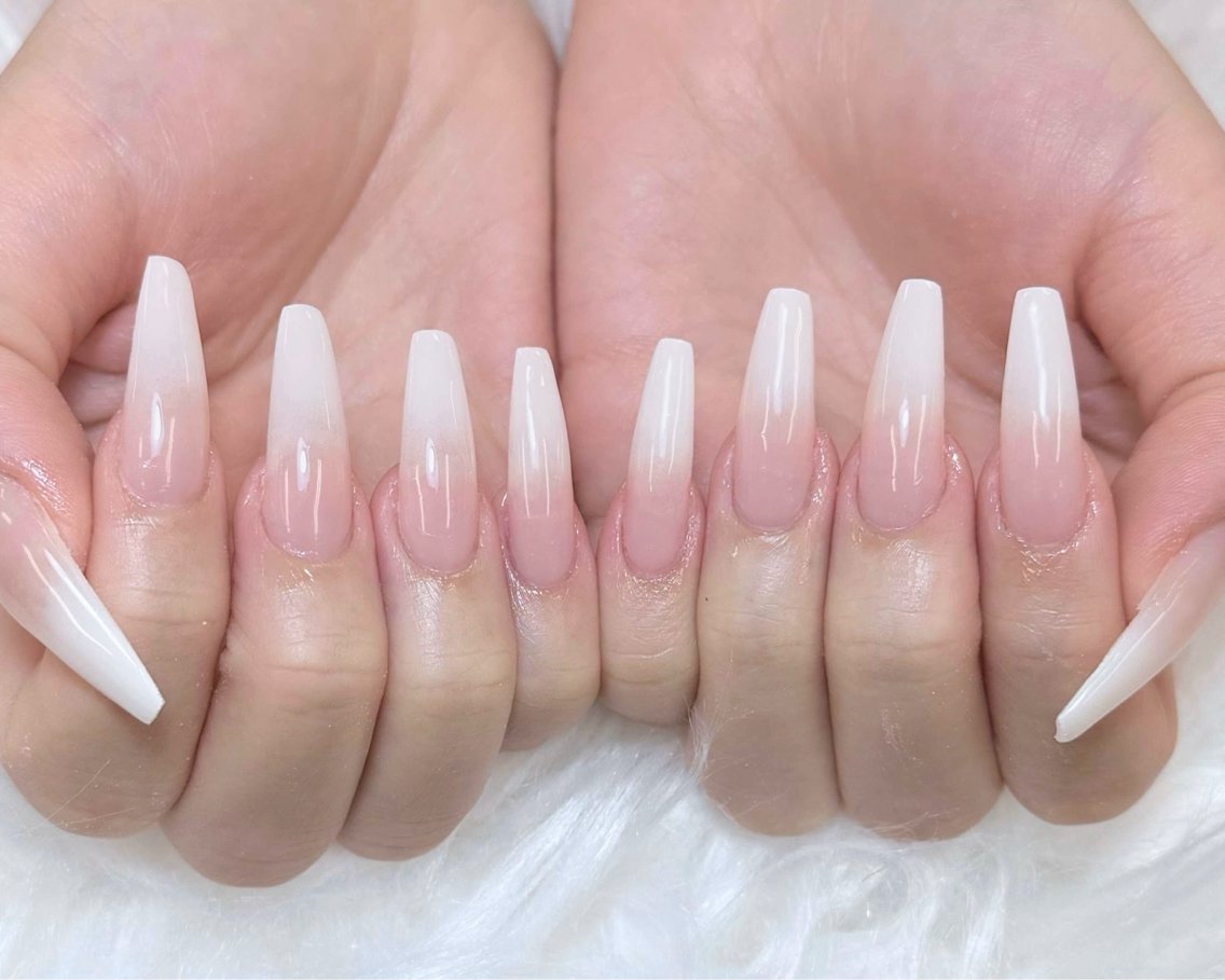 ネイル チークネイル 長さ出し フラッシュネイル フレンチネイル グラデーション AN NAIL 高田馬場のネイルデザイン