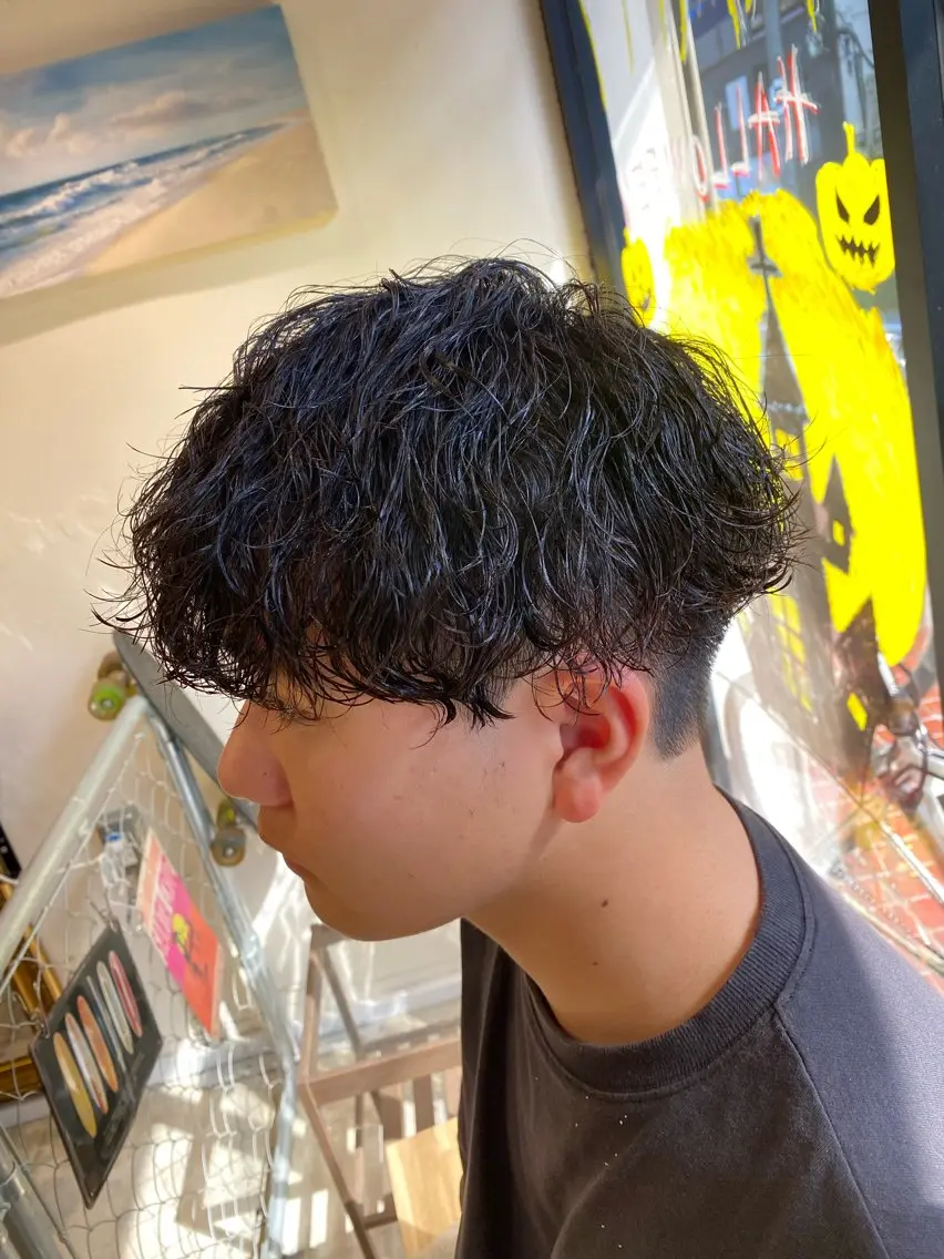 パーマ メンズ フェザーパーマ メンズパーマ メンズツイストパーマ 波巻きパーマ スパイラルパーマ カット パーマ トリートメント 🌴パーマオタク🌴 長谷川 諒佑🌈のヘアスタイル