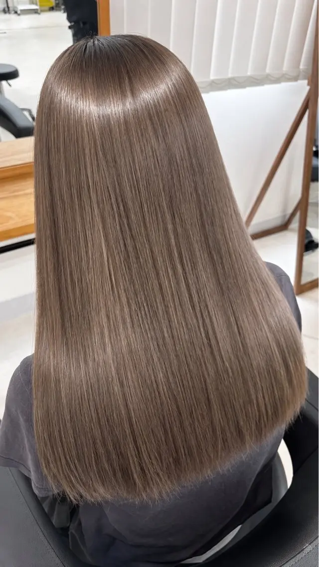 カラー 小川 翠のヘアスタイル