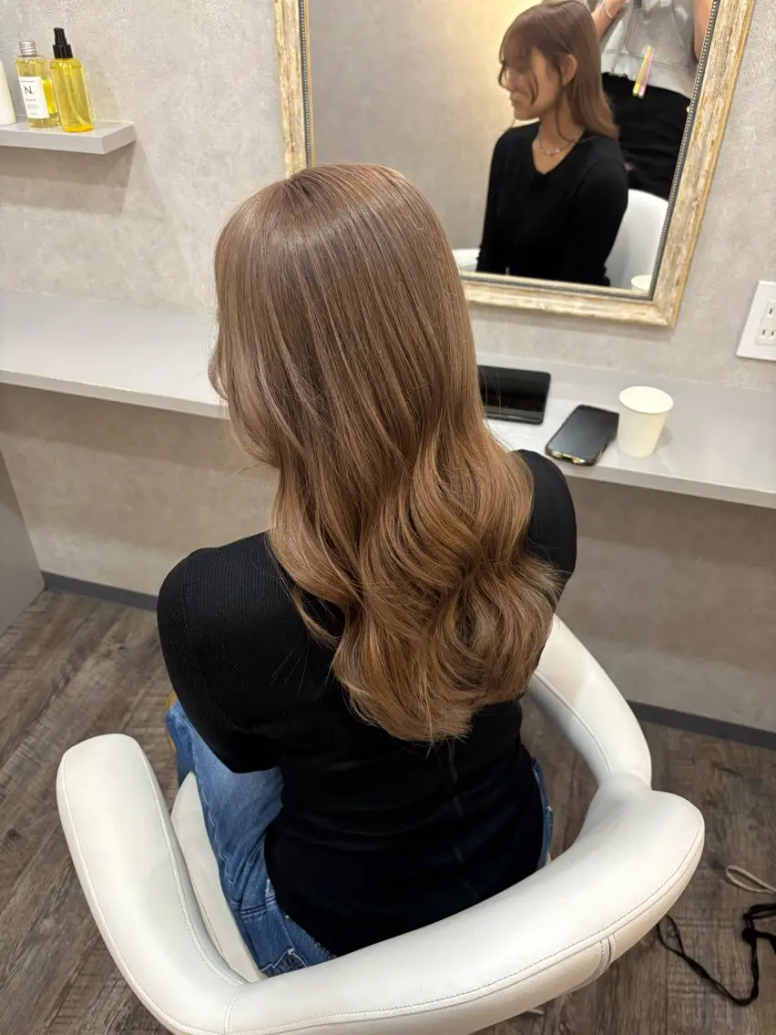 ロング カラー プルエクステ バレイヤージュ ブリーチ ケアブリーチ ダブルカラー ヘアカラー 透明感ハイトーン カラー🦋🌧希咲のヘアスタイル