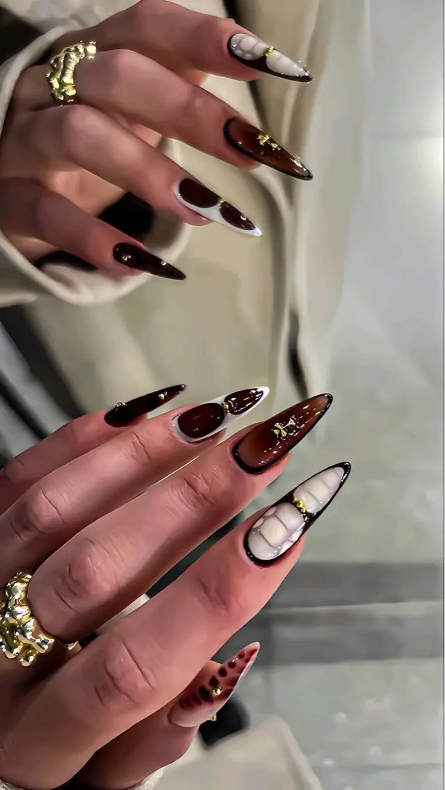 ネイル アートネイル ハロウィン キラキラネイル シンプルネイル ハンドネイル ハンドケア ちごみ Novaのネイルデザイン