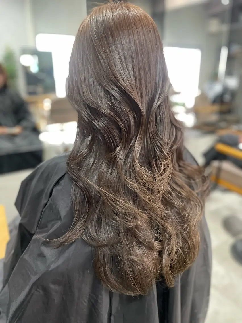 ロング カラー レイヤーカット AIRI layer cut hairのヘアスタイル
