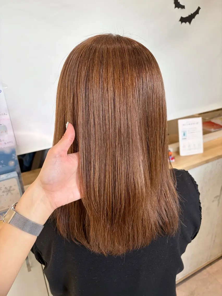 【自然なツヤ髪に✨】酸性縮毛矯正で柔らかストレート🫧《予約リクエスト限定》※ブリーチ毛不可の写真