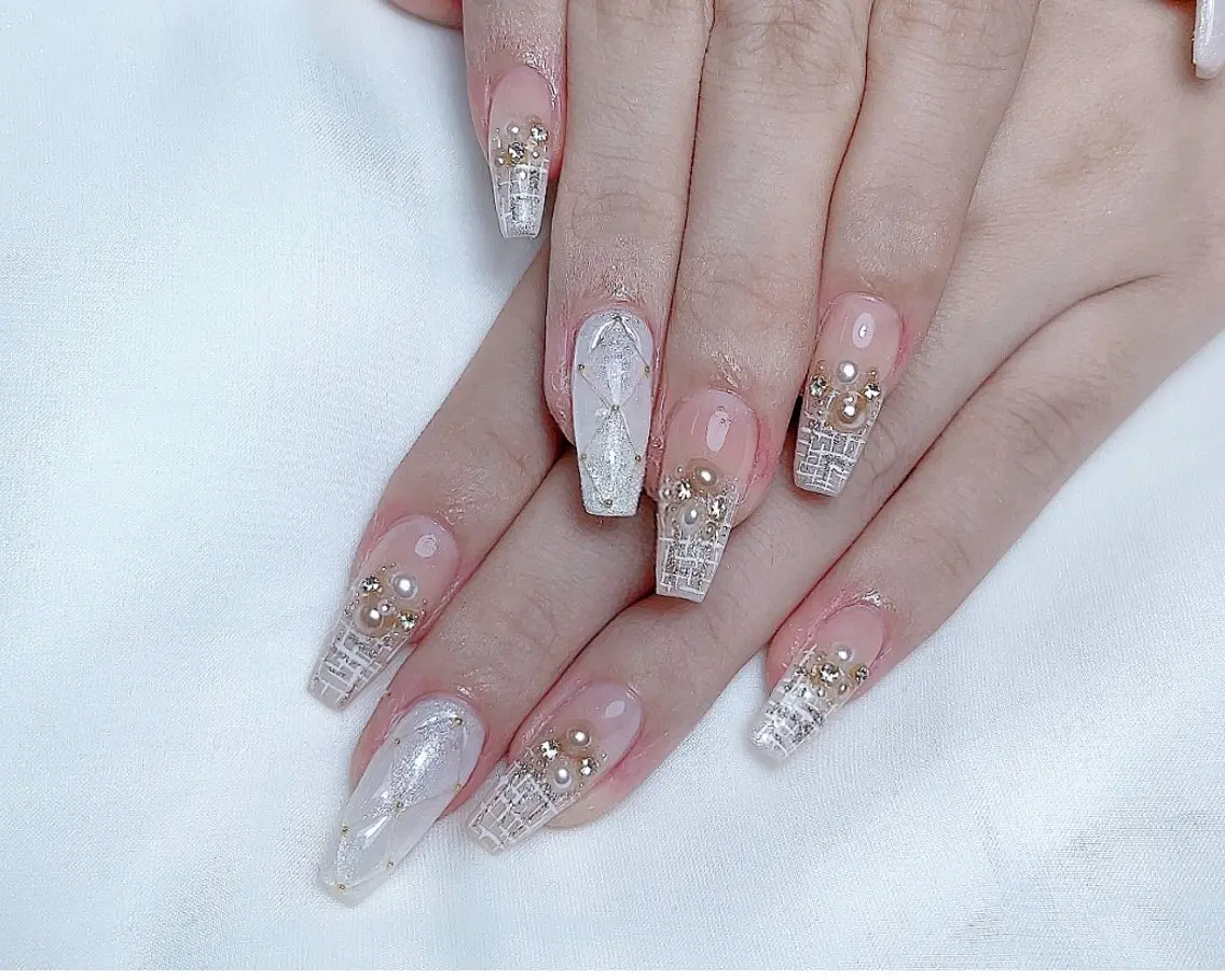 ネイル ハンドネイル M🌷nail 長さだし専門店のネイルデザイン