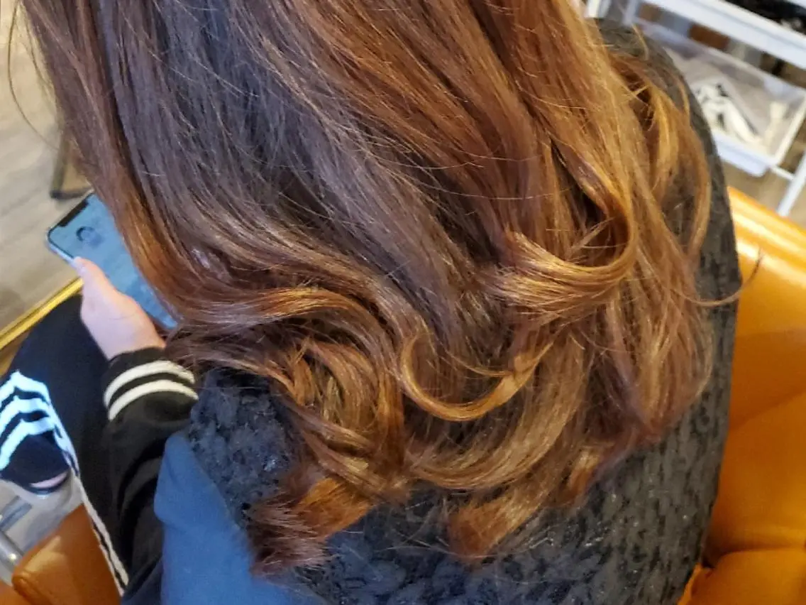 ロング カラー アディクシーカラー ブリーチ イルミナカラー 外国人風カラー トリートメント カット ヘアカラー トリートメント spa hair ark 富井直美のヘアスタイル