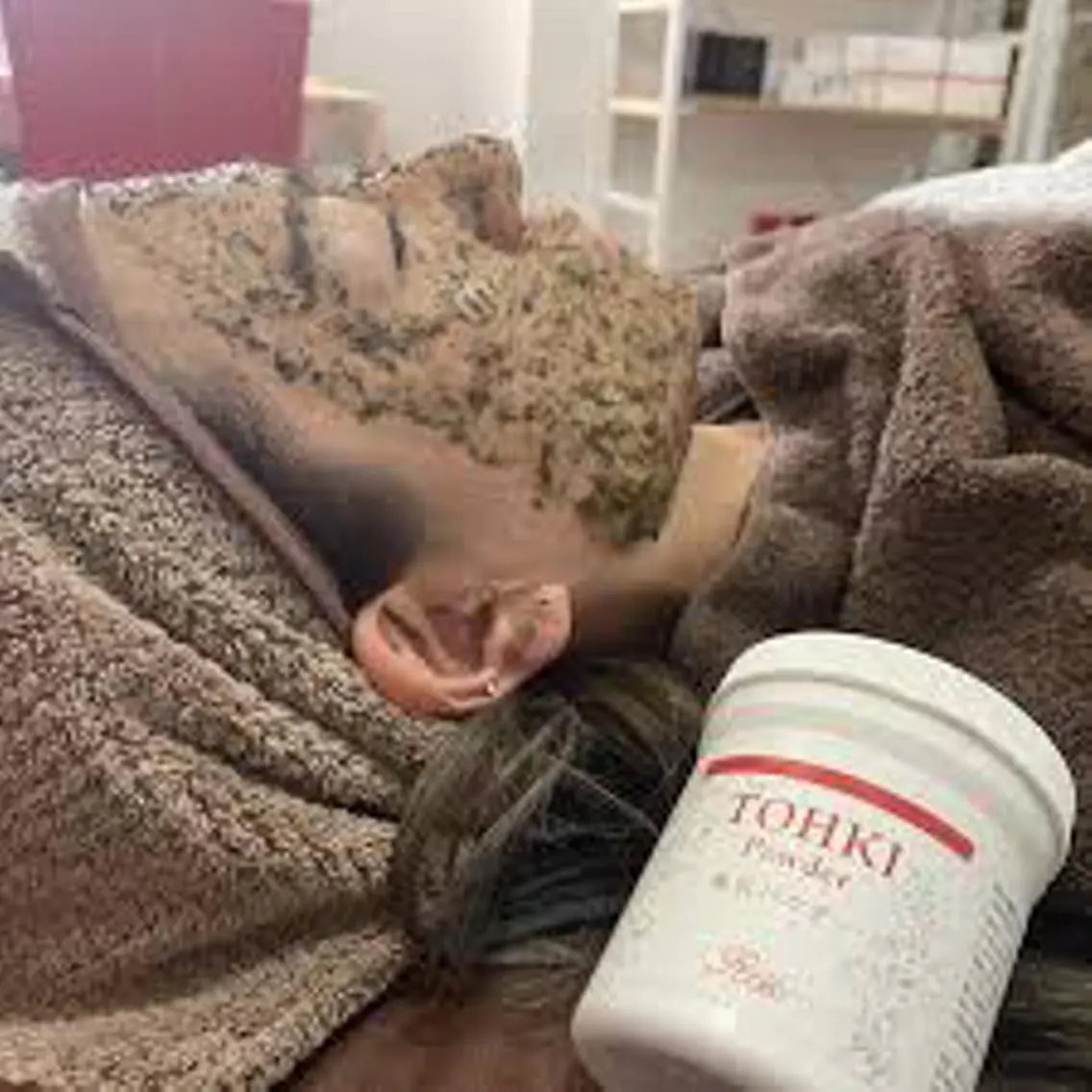 ハーブピーリング専門 毛穴洗浄❤️眉waxのエステ・リラクイメージ