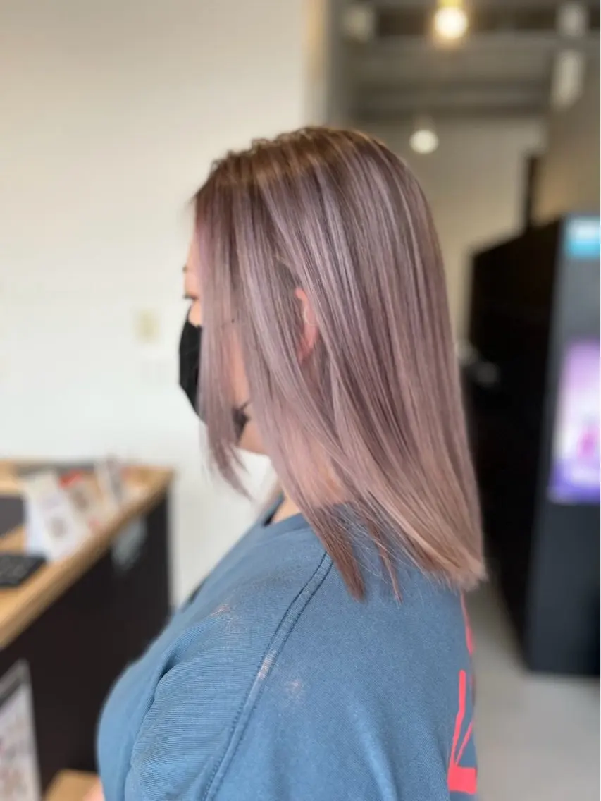 セミロング 浅原 恵樹のヘアスタイル