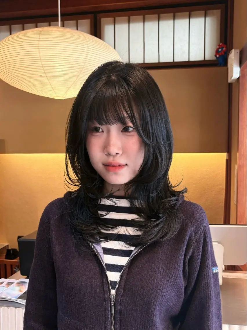 セミロング カラー 透明感カラー くびれヘア レイヤーカット ヘアカラー saho ⟡.·のヘアスタイル