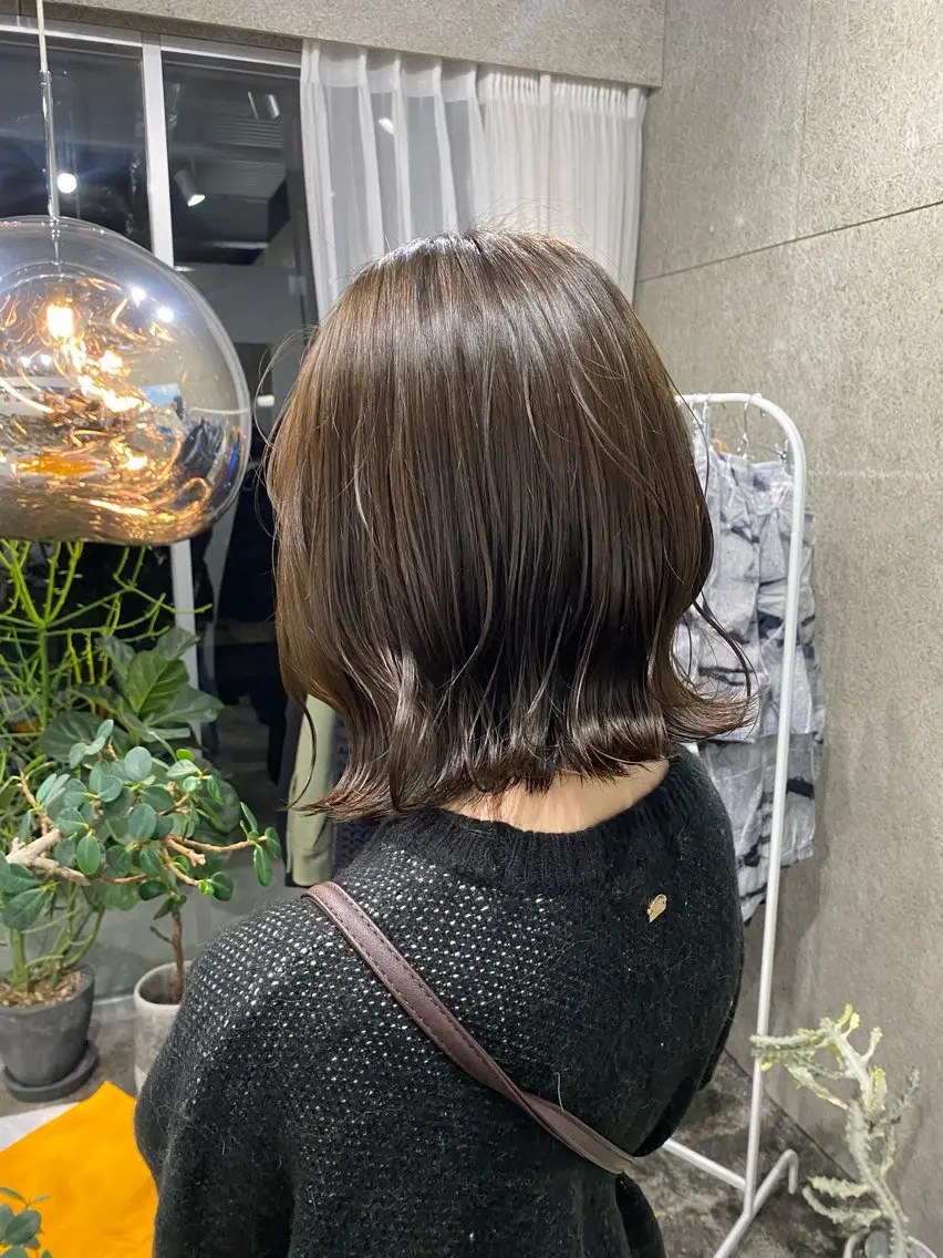 カラー グレージュ オリーブグレージュ オリーブグレー KUBO HADUKIのヘアスタイル