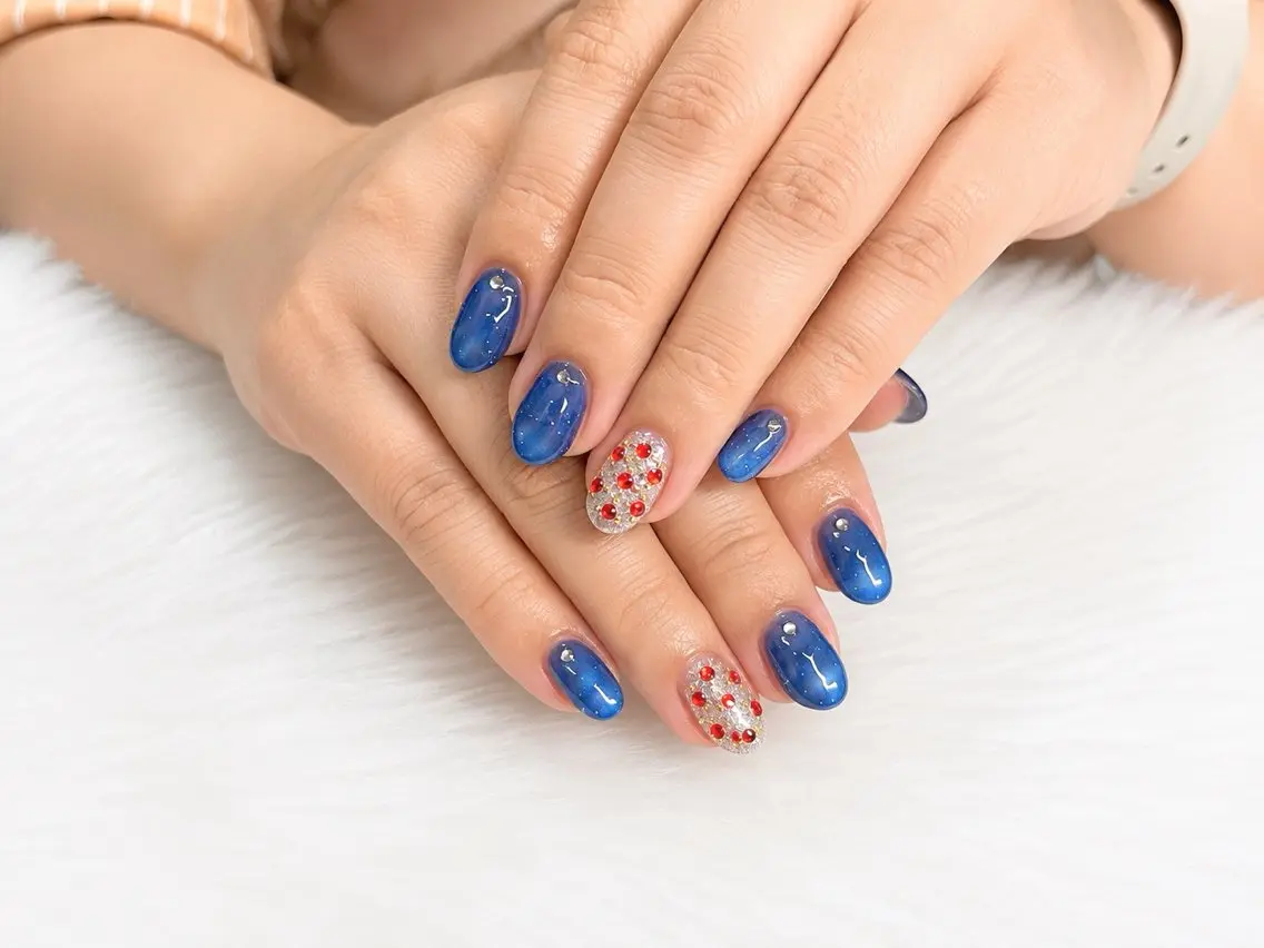 ネイル ブルー 赤色 Viel💅 〜yuki〜のネイルデザイン