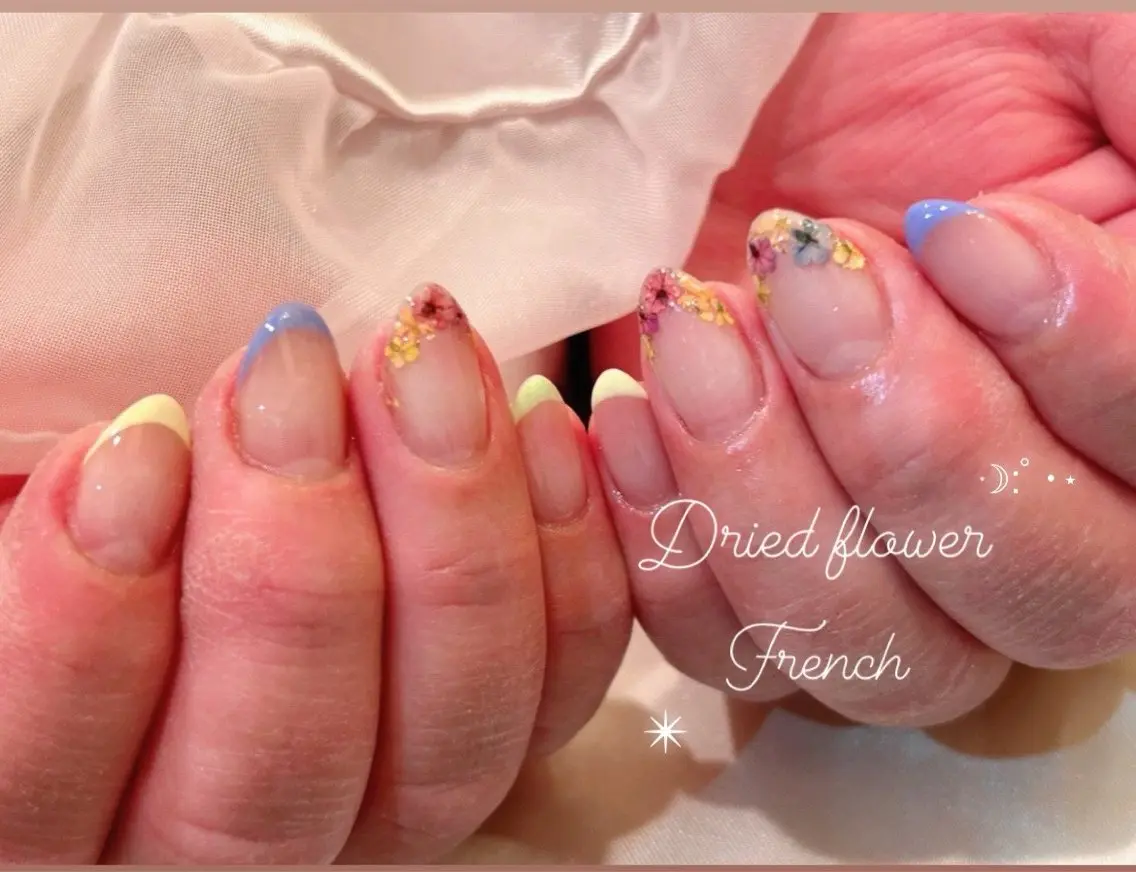 ネイル ハンドネイル フットネイル Nailroom tinoのネイルデザイン
