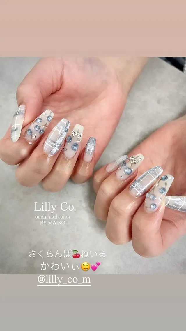 ネイル ブルー Lilly Co.のネイルデザイン