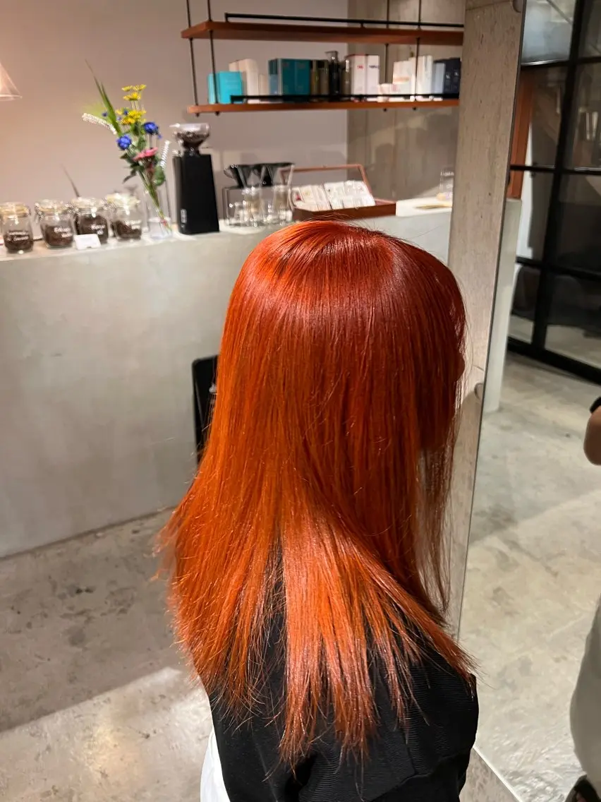 ロング カラー ブリーチ AmiLi HONOKAのヘアスタイル