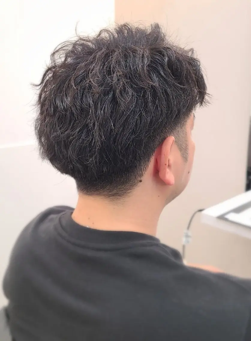 ショート パーマ メンズ メンズパーマ カット パーマ 桐島 令奈のヘアスタイル