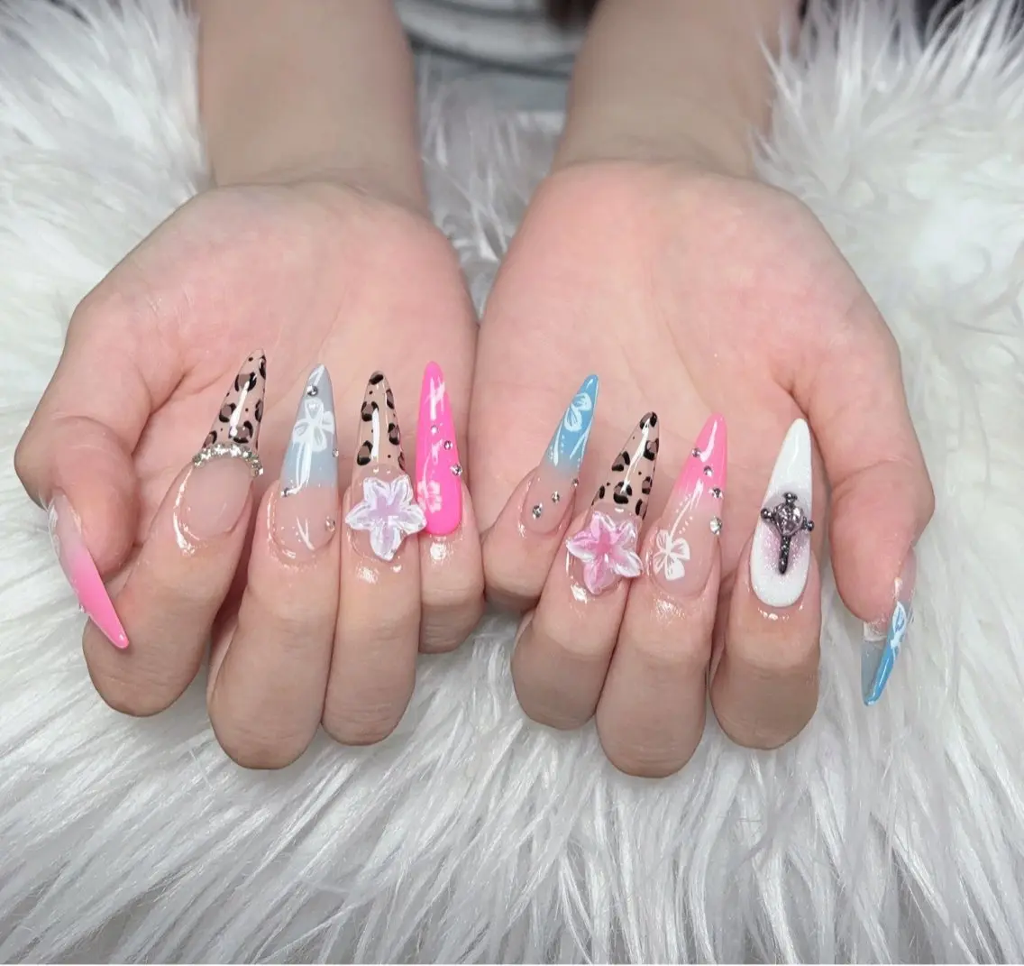 ネイル ハンドネイル RosyBeauty スカルプ専門店のネイルデザイン