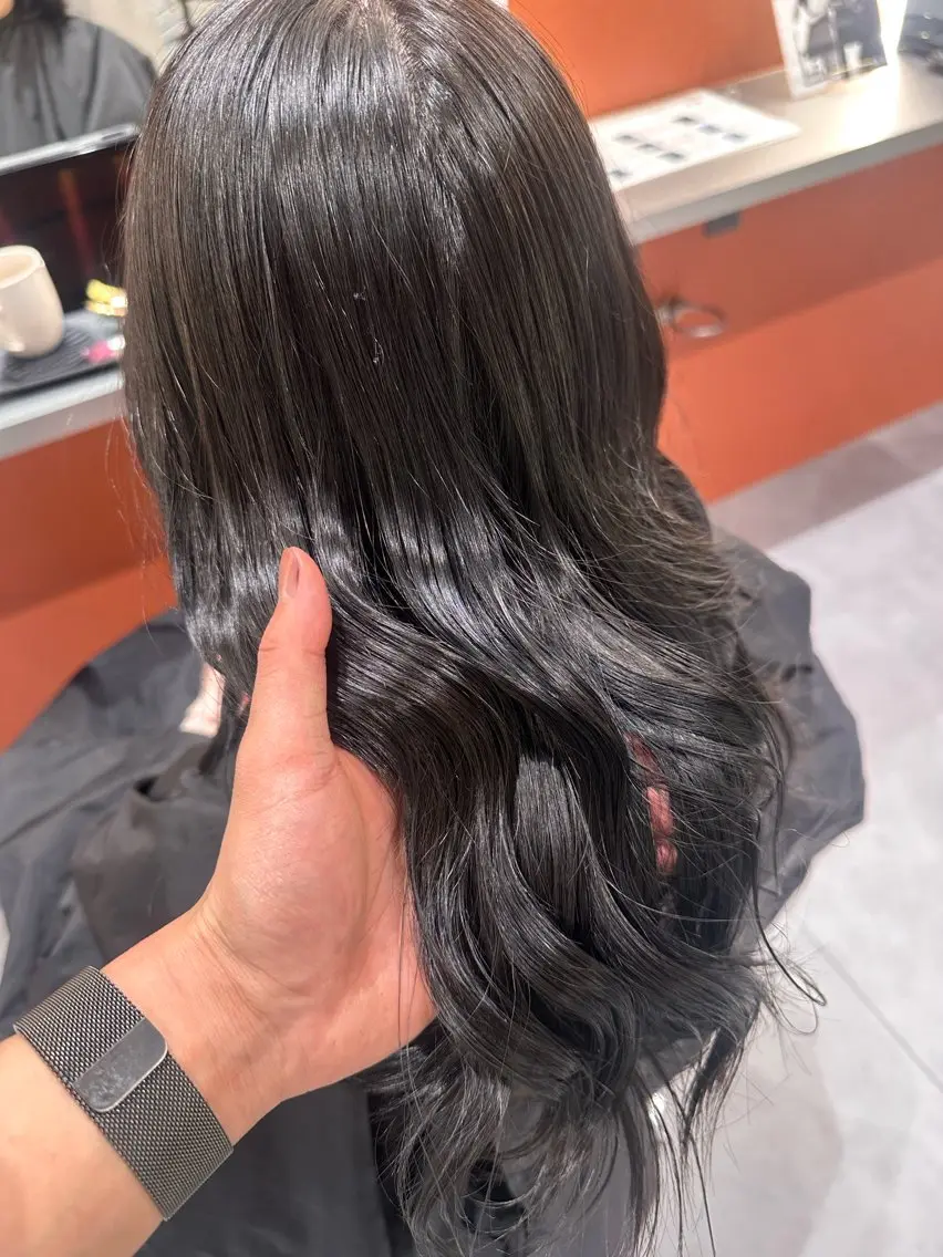 セミロング カラー 透明感カラー ✨ハイトーンカラー 💫ayumuのヘアスタイル