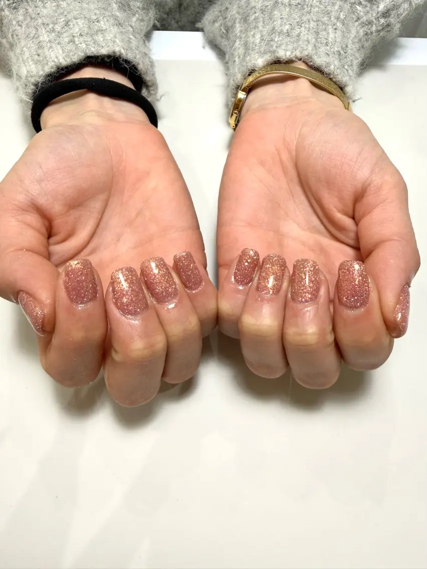 ネイル フラッシュネイル ワンカラーネイル ハンドネイル Plus Ewalu / mihiroのネイルデザイン