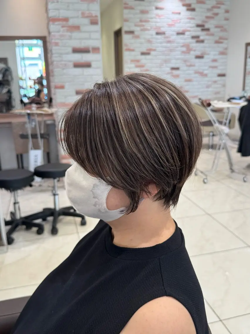 ショート カラー ハイライトカラー ハイライト ショートヘア ✨白髪ぼかし脱白髪/ 山口智弘✨のヘアスタイル