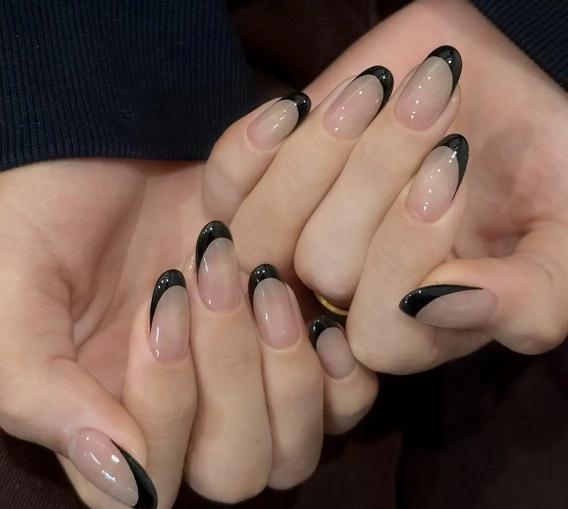 ネイル ハンドネイル 🎀 Ayaka_nailのネイルデザイン