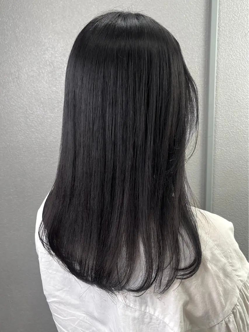 ロング カラー バレイヤージュ 黒髪 ブリーチ ブルーカラー ブルーブラック カット ヘアカラー トリートメント ハイトーン/韓国風/ 艶髪/吉祥寺のヘアスタイル