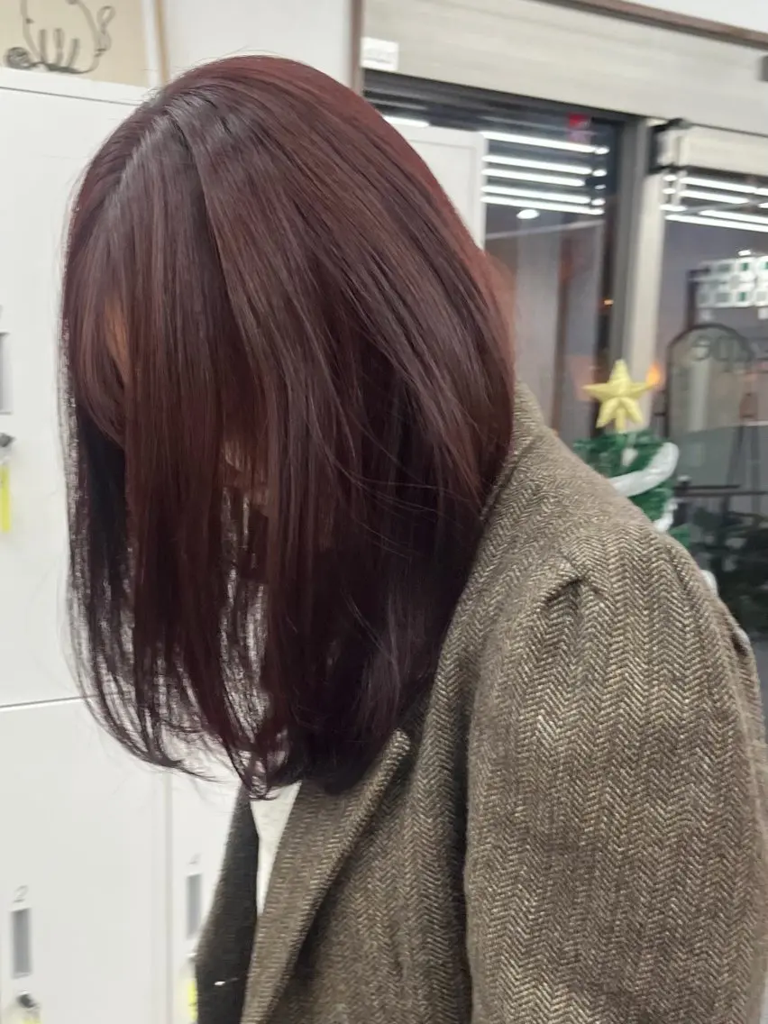 セミロング カラー レッドカラー ヘアカラー トリートメント 駒場 まといのヘアスタイル