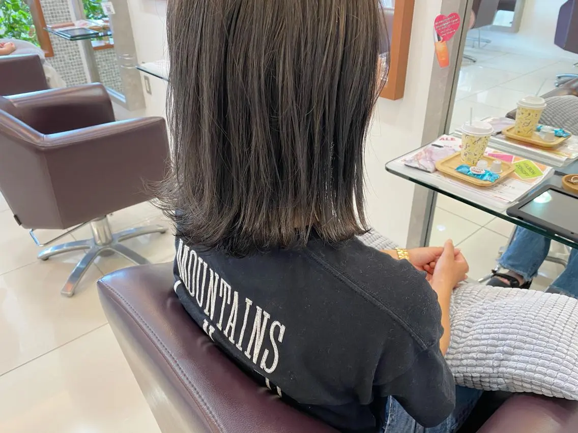 ミディアム カラー 透明感カラー ハイライトカラー ハイライト カット ヘアカラー トリートメント 鈴木 翔梧のヘアスタイル