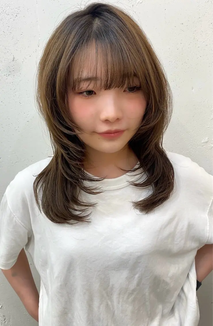 ミディアム ハッシュカット 似合わせヘア 💇🏻‍♀/マリアのヘアスタイル